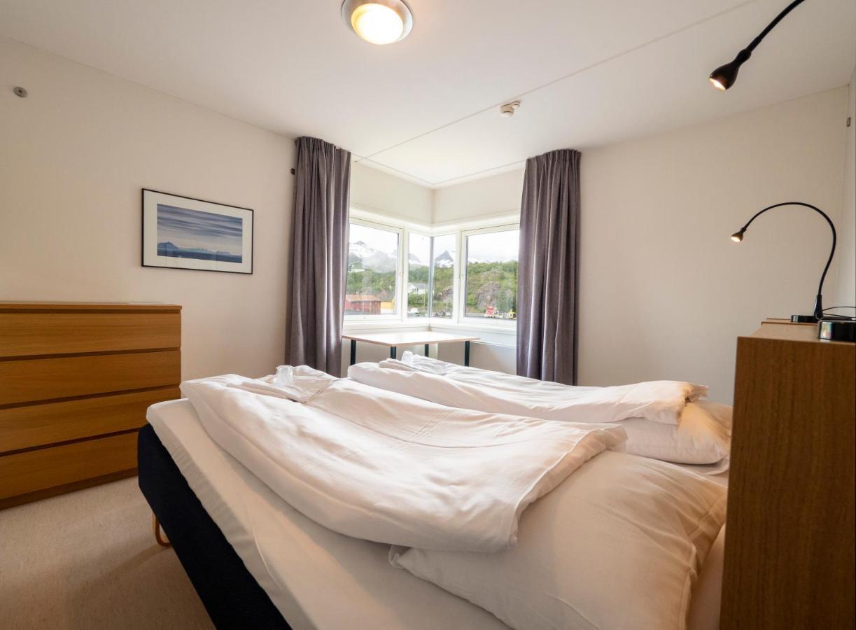 Lofoten Sommerhotell Og Vandrerhjem カベルヴォーグ エクステリア 写真