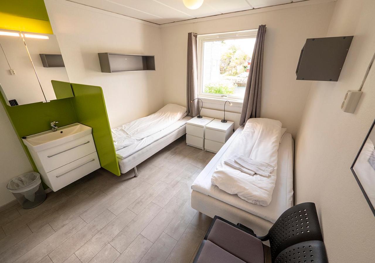 Lofoten Sommerhotell Og Vandrerhjem カベルヴォーグ エクステリア 写真