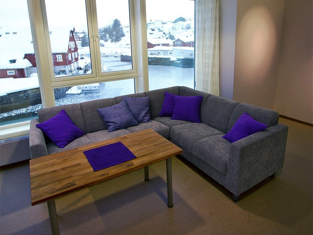Lofoten Sommerhotell Og Vandrerhjem カベルヴォーグ エクステリア 写真