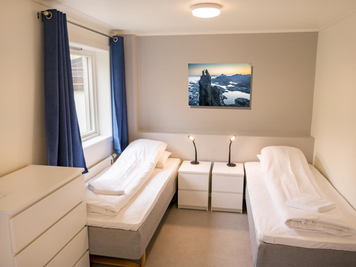 Lofoten Sommerhotell Og Vandrerhjem カベルヴォーグ エクステリア 写真